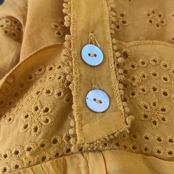 Daniel Rainn Eyelet Babydoll Top Womens Large Gold Yellow Tank Pullover Blouse - Picture 6 of 10